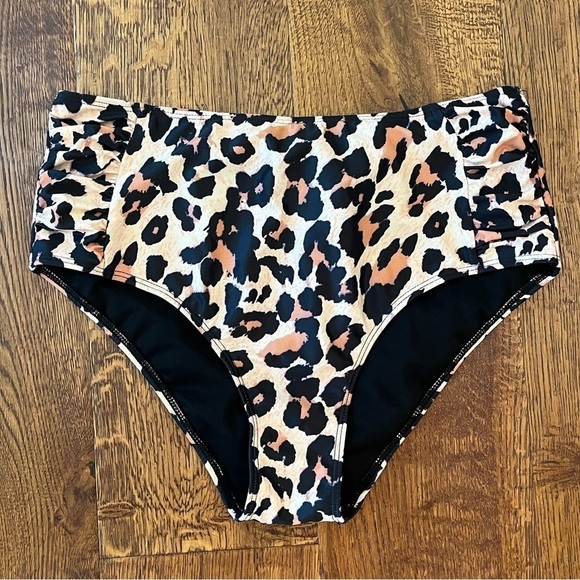 Cheetah high waist swim bikini bottoms ruched animal print Cheetah Womens L NWOT - Picture 6 of 6